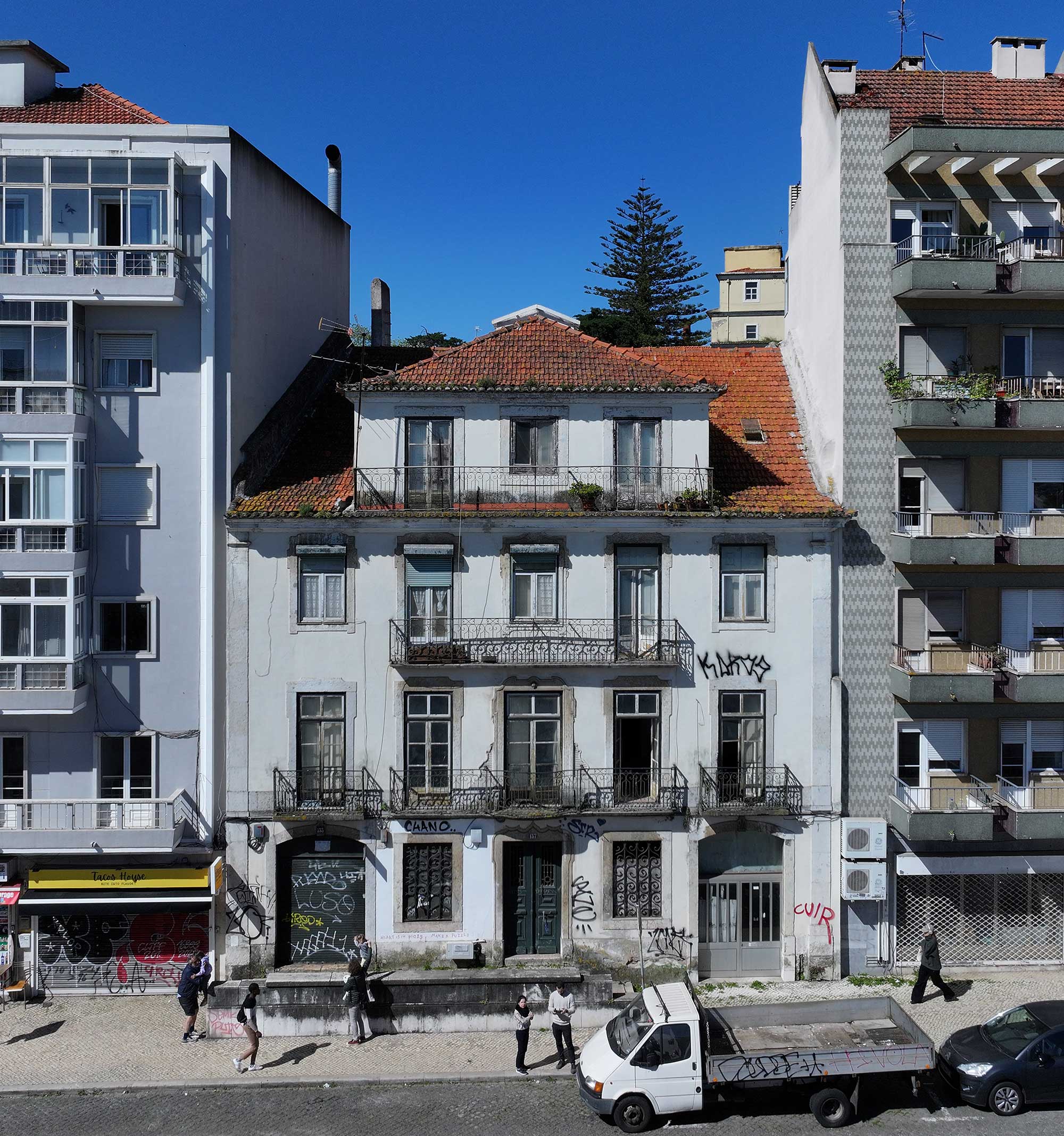 141 Gomes - before